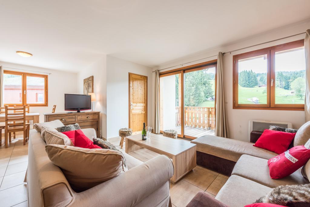 L'Eden Ski Aux Pieds โมรียง ภายนอก รูปภาพ